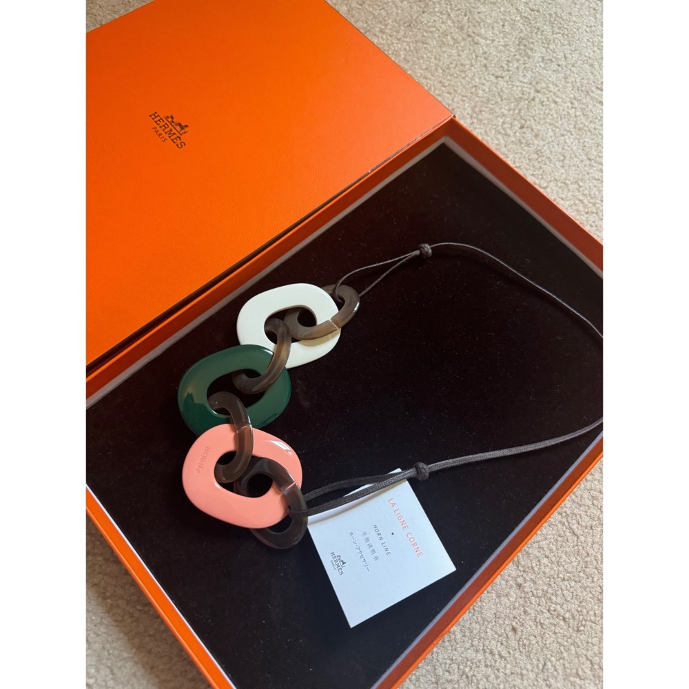 Holiday sale discount！Hermes horn necklace